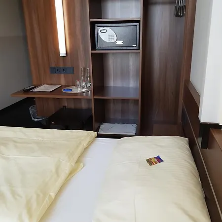 Zum Eichenzeller Hotel 3*