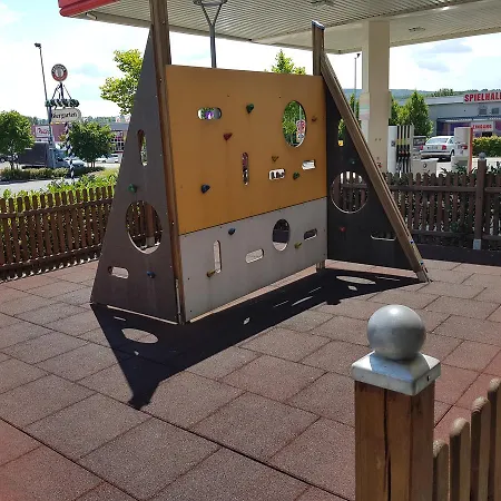 Zum Eichenzeller Отель Айхенцелль