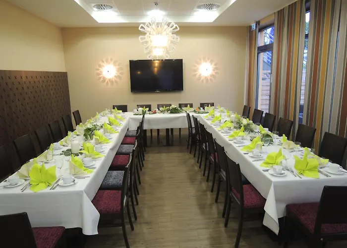 Zum Eichenzeller Hotel